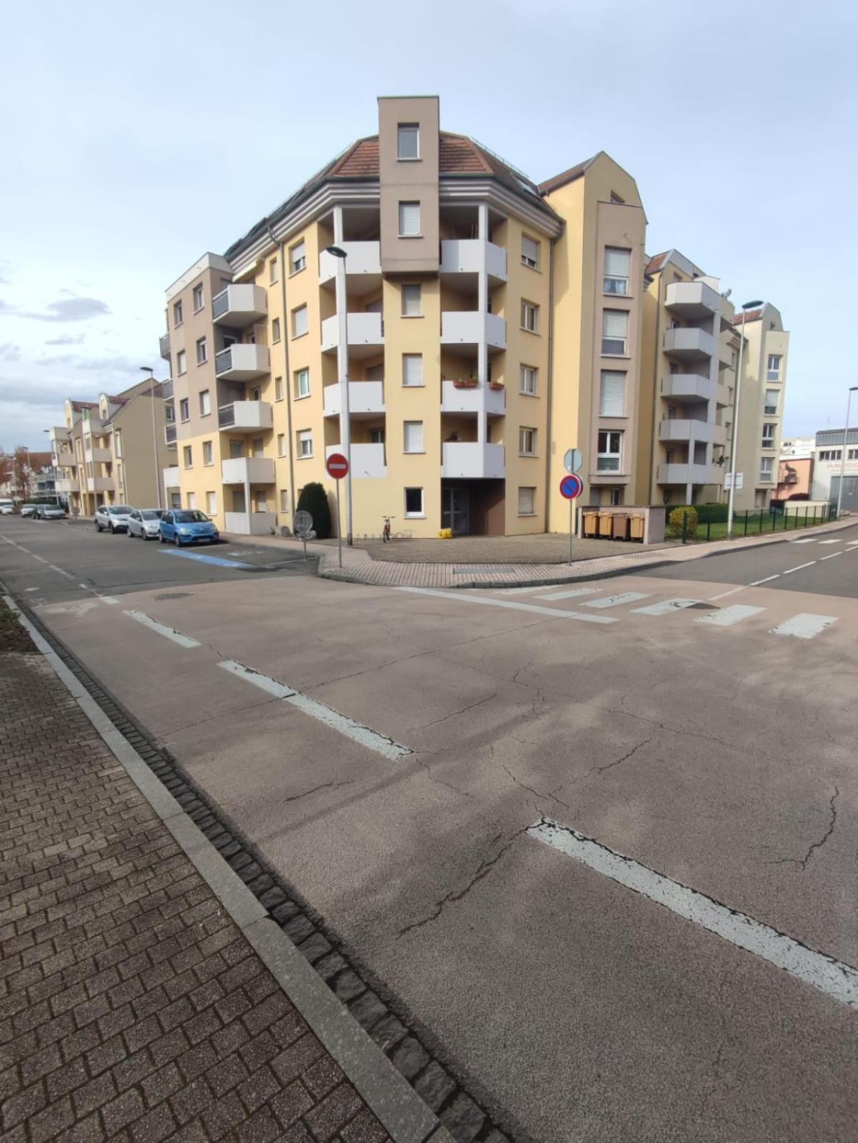 Douillet-Kanamappart-Euroairport Apartamento Saint-Louis  Exterior foto