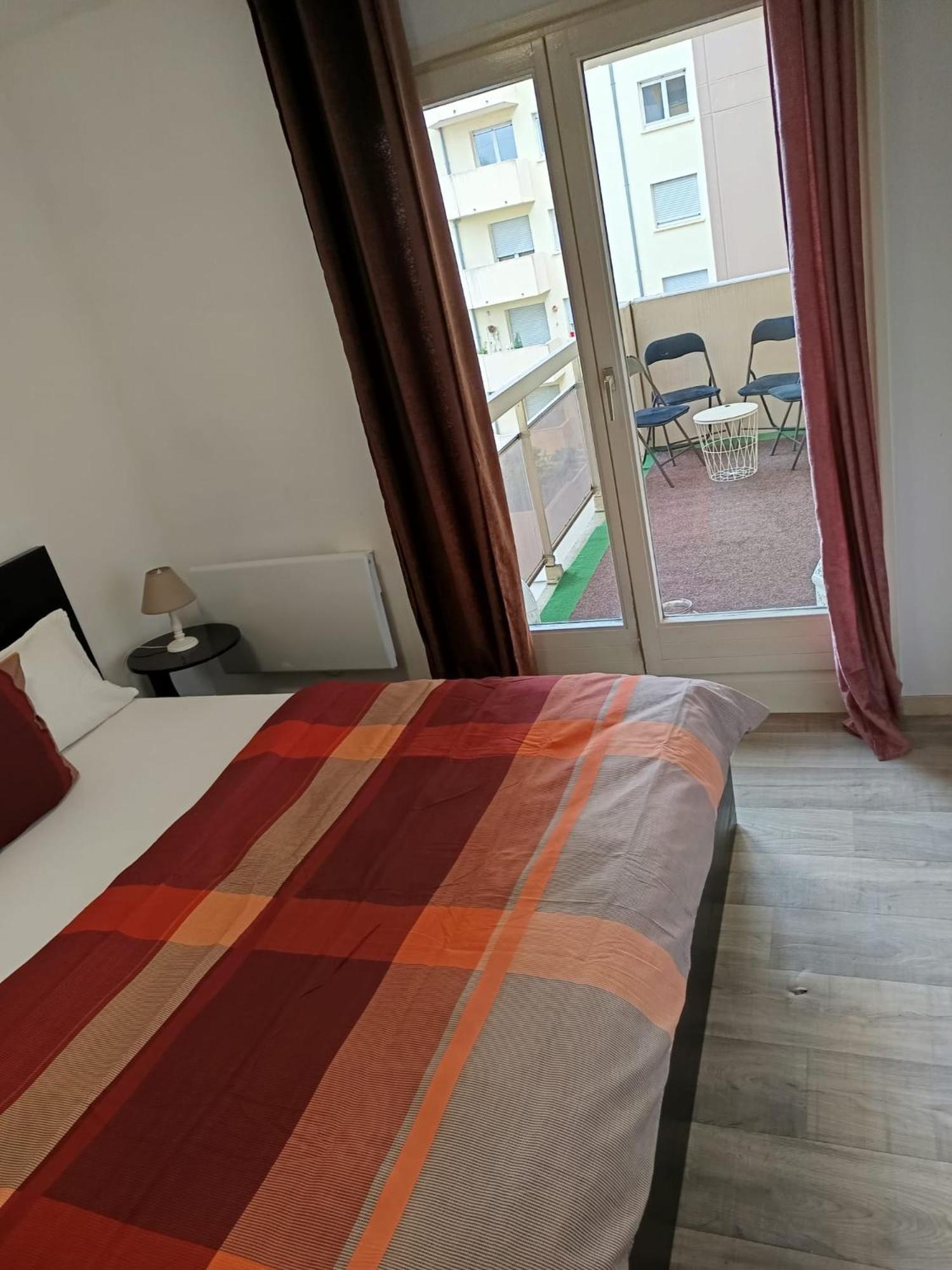 Douillet-Kanamappart-Euroairport Apartamento Saint-Louis  Exterior foto
