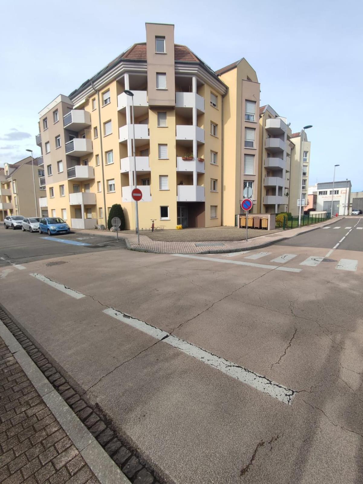 Douillet-Kanamappart-Euroairport Apartamento Saint-Louis  Exterior foto